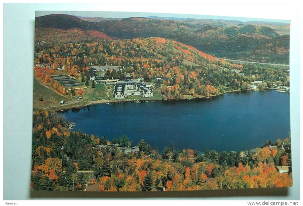 Laurentides, Québec, Canada - Panorama D'automne à Sainte Adèle - Levis