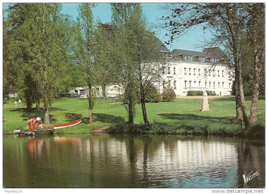 41 - Château D'Ambloy - Centre De Vacances - Saint-Amand-Longpré - CPM éd. Valoire / Leconte N° 9206 (animée, écrite) - Saint Amand Longpre