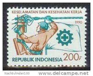 Mgm1411 VEILIGHEIDSVOORZIENINGEN OP HET WERK SAFETY AT WORK 20 YEAR ARBEITSSCHUTZGESETZ INDONESIA 1990 PF/MNH VANAF1EURO - Unfälle Und Verkehrssicherheit