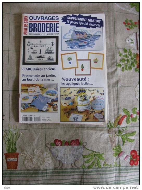 Ouvrage Broderie Juillet 97 N°17 -  66 Pages + Encart De Grille Et Diagrammes - Point De Croix