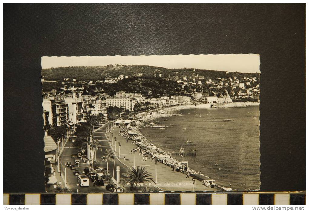 CP 06- NICE    N°99  EDITION SICA -  PROMENADE DES ANGLAIS  - VOYAGEE 1952 - Transport (road) - Car, Bus, Tramway