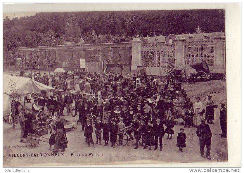 Villers  Bretonneux    80  Le Marché - Villers Bretonneux