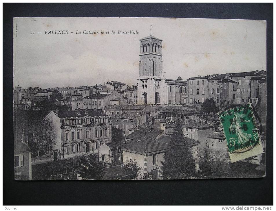 Valence-La Cathedrale Et La Basse-Ville 1915 - Poitou-Charentes