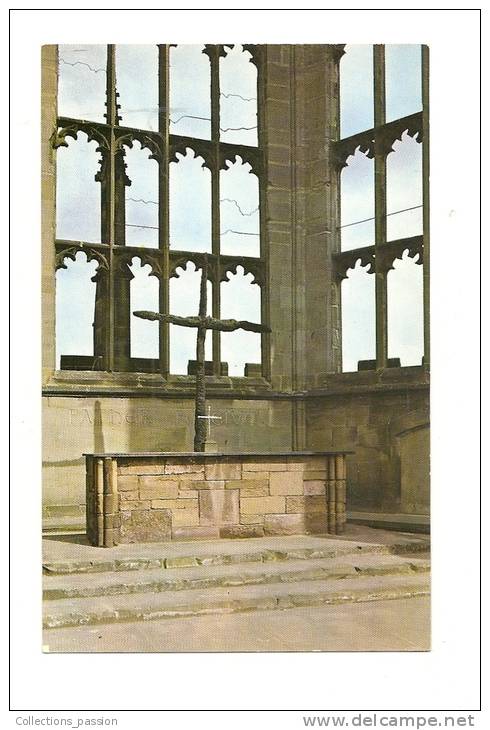 Cp, Angleterre, Conventry, Coventry Cathedral, The Altar Charred Cross And Crosse Of Nails In The Sanctuary - Coventry