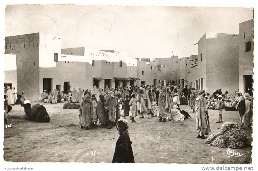 Le M'Zab - Ghardaia - Beni-Isguen - Vente Aux Enchères Sur Le Marché - Ghardaïa