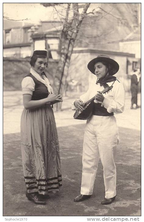 NORD PAS DE CALAIS - 59 - CARTE PHOTO - HAUBOURDIN - Sérénade  à Magali Dumartin Et FGhesquière - Haubourdin