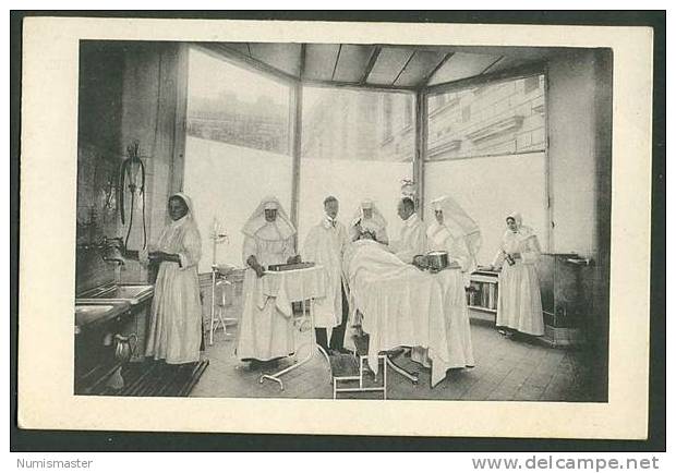 KLOSTERHOSPITAL WIEN , OPERATION ROOM , REAL PHOTO WW I - Red Cross