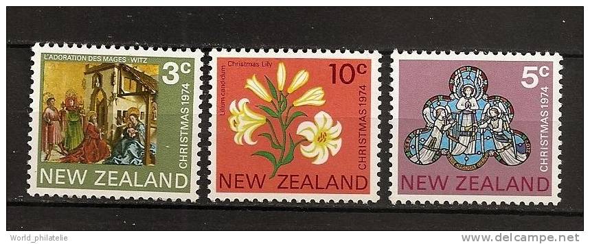 Nouvelle Zelande 1974 N° 618 / 20 ** Noël, Tableau, Vitrail, Fleurs, Mages, Lys, Wellington, Eglise, Harpe, Musique - Neufs