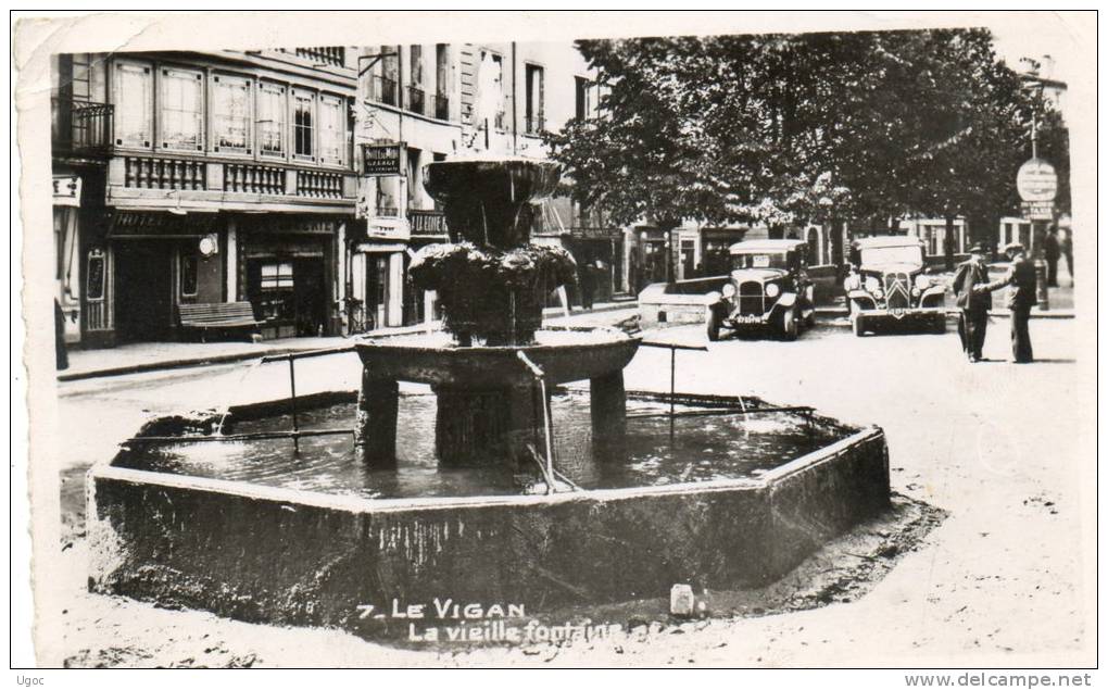 CPSM - 30 - LE VIGAN - La Vieille Fontaine - 832 - Le Vigan