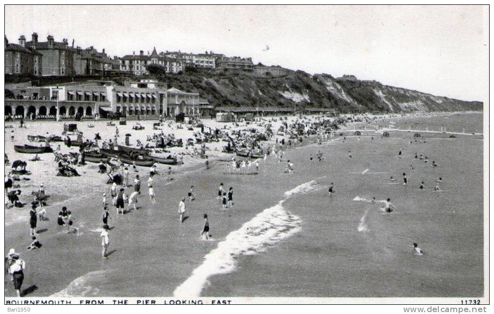 Beatiful Old Post Card    "  BOURNEMOUTH FROM THE PIER LOOKING EAST  " - Bournemouth (avant 1972)