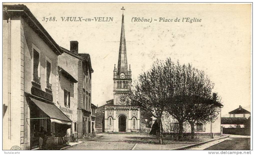 CPA 69 VAULX EN VELIN PLACE DE L EGLISE - Vaux-en-Velin