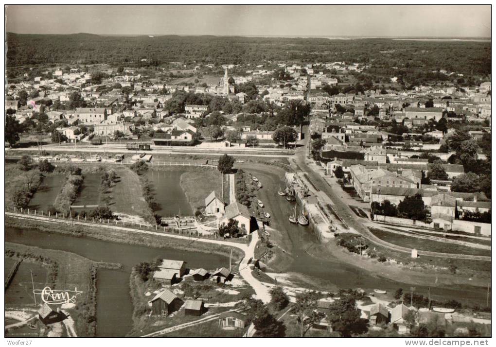 CPSM LA TREMBLADE , Le Port Et La Ville - La Tremblade