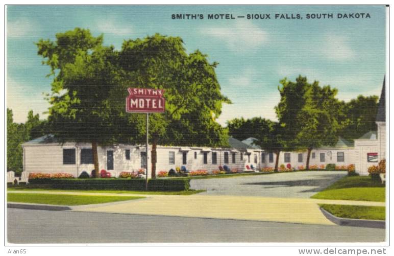 Sioux Falls SD South Dakota, Smith's Motel Lodging, C1950s Vintage Linen Postcard - Sioux Falls