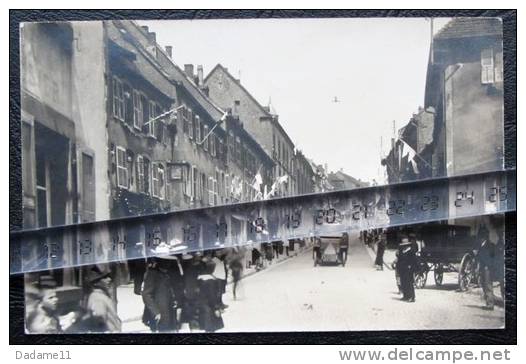 Sarre-Union Rare  Photocarte 1919 Grand Rue Automitrailleuse - Sarre-Union