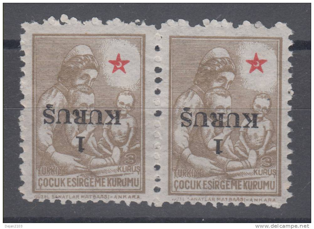 Turkey Red Cross Special Stamps In Pair Inverted Overprint MNH ** - Sonstige & Ohne Zuordnung