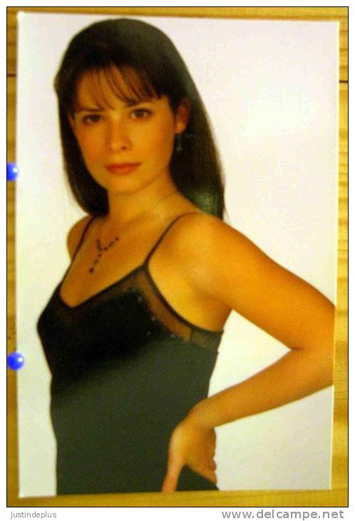 LES JOLIES PIN UP DE LA SERIE TV CHARMED N° 25 - Charmed