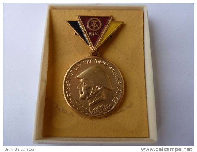 Medal, Orden, " RESERVIST DER NVA ", DDR ! - República Democrática