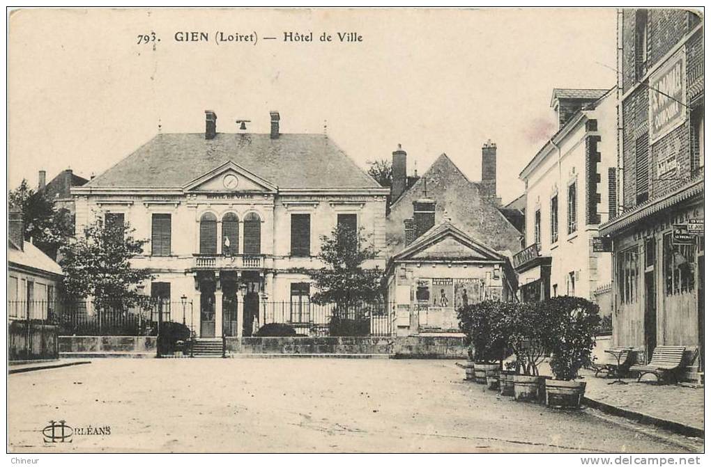 GIEN HOTEL DE VILLE - Gien