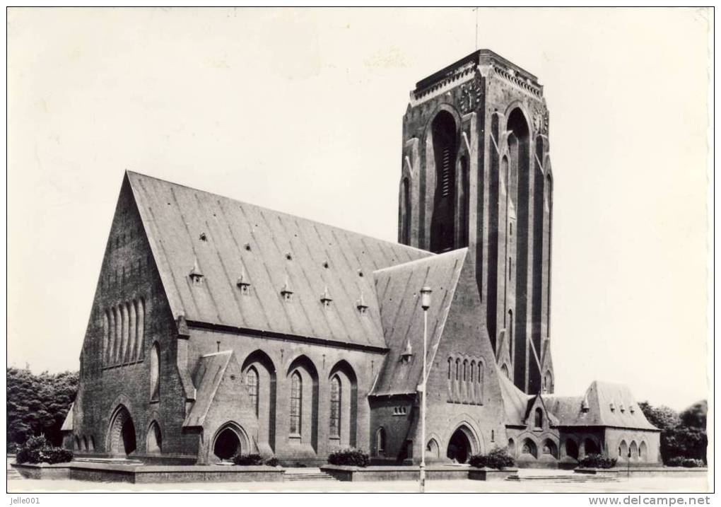 Eisden St.-Barbara Kerk - Maasmechelen