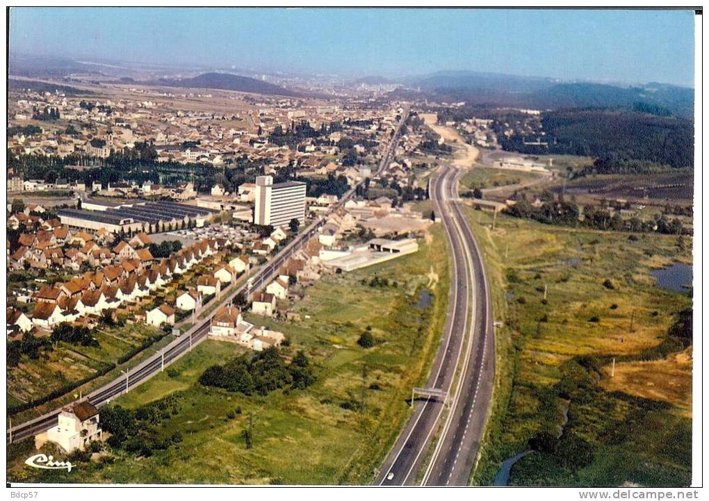 57 - Moselle -  MERLEBACH - FREYMING - Vue Aérienne - L'Autoroute -  Format  10,5  X  14,9 - Freyming Merlebach