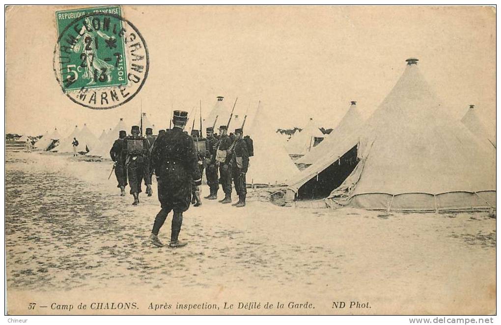 CAMP DE CHALONS APRES INSPECTION LE DEFILE DE LA GARDE - Camp De Châlons - Mourmelon