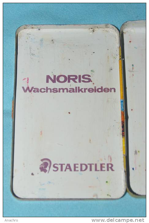 BOITE à CRAYONS STAEDTLER NORIS CHATEAU VILLAGE Fortifié Sous La LUNE  / GERMANY - Pens