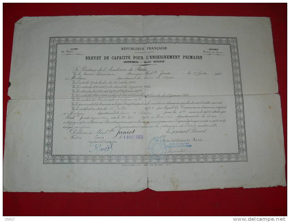 MELUN DIPLOME BREVET DE CAPACITE POUR ENSEIGNEMENT PRIMAIRE  1923 METIER INSTITUTEUR PROFESSEUR - Diploma & School Reports