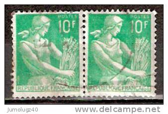 Timbre France Y&T N°1115Ax2 (2) Obl. Paire Horizontale  Type Moissonneuse  10 F. Vert. Cote 0,30 € - 1957-1959 Reaper