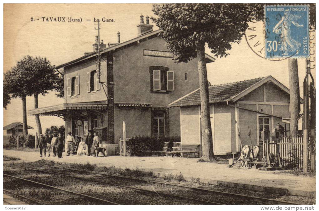 39 Tavaux. La Gare - Tavaux