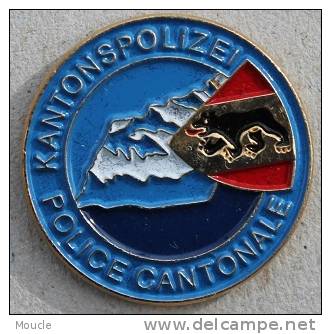 POLICE CANTONALE DU CANTON DE BERNE SUISSE  - KANTONSPOLIZEI BERN SCHWEIZ  OURS - BÄR  -     (VERT) - Police