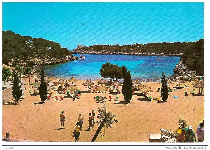 PORTO PETRO-CLUB MEDITERRANEE-JOUEURS DE PETANQUE SUR TERRAIN DE VOLLEY-BALL - Petanca