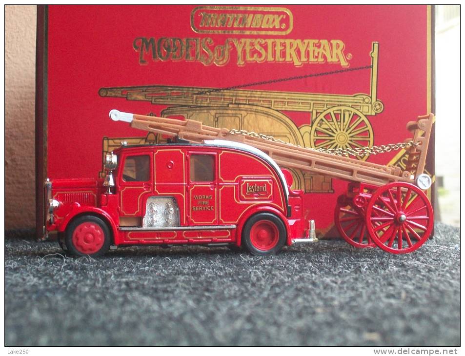 MATCHBOX  YESTERYEAR LEYLAND CUB FIRE ENGINE FK 7 1936 AVEC SA  BOITE  Scala 1/49 - Matchbox