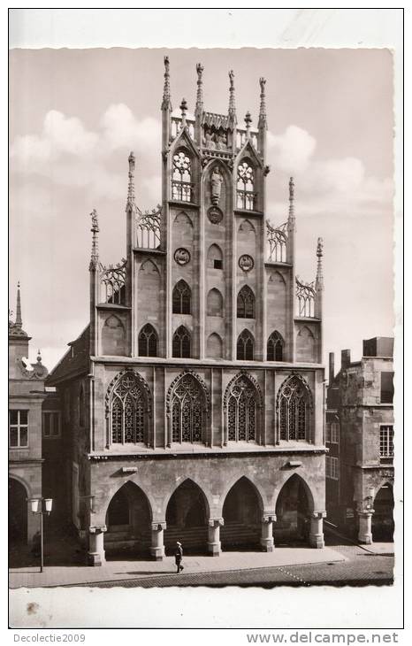 BT2268 Munster Westf Das Rathaus  2 Scans - Muenster