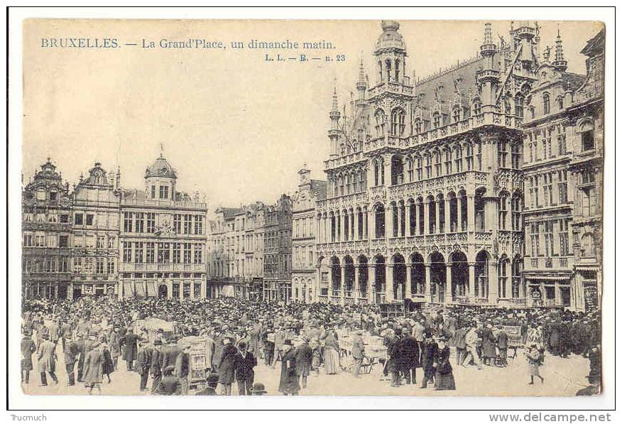 E1589 - Bruxelles - La Grand' Place Un Dimanche Matin *marché* - Markets