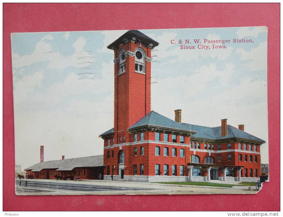 - Iowa > Sioux City   C & N.W. Passenger Station 1911 Cancel-----                ---------    ----------- Ref 875 - Sioux City