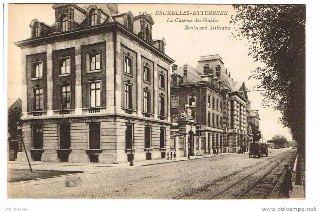 Postkaart / Carte Postale "Bruxelles - La Caserne Des Guides - Boulevard Militaire" - Etterbeek