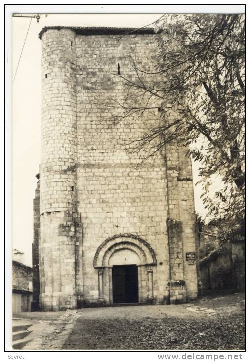 AUBIAC. - Carte-Photo De L'Eglise.  CPM - Otros & Sin Clasificación