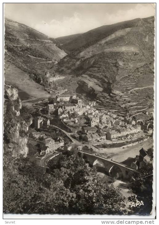 STE ENIMIE. - Vue Aérienne. CPM Dentelée - Sonstige & Ohne Zuordnung