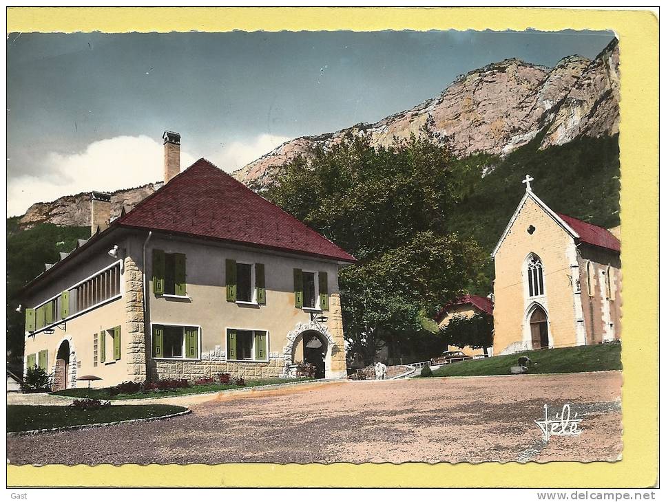 74  VEYRIER  DU  LAC    LA  NOUVELLE  POSTE  ET  L  EGLISE - Veyrier