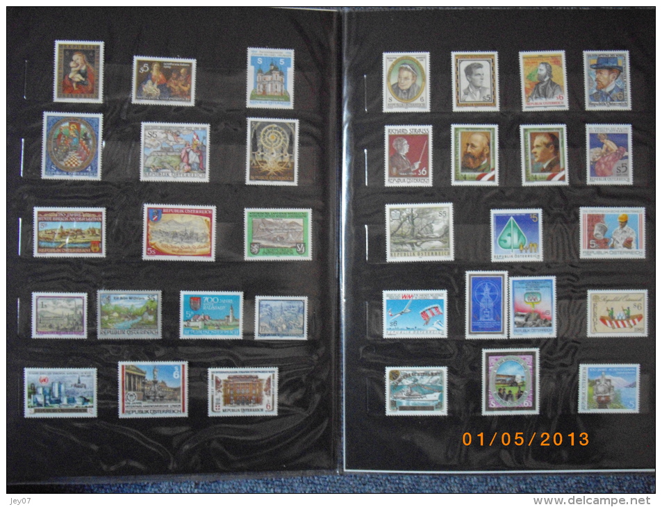 Osterreichische Briefmarken 34 Timbres Neuf 1989 Sous Blister Cartonné - Annate Complete