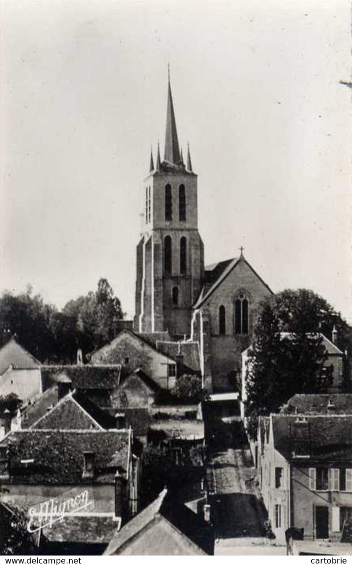 77 - LORREZ-LE-BOCAGE - L'Église - CPSM - Lorrez Le Bocage Preaux