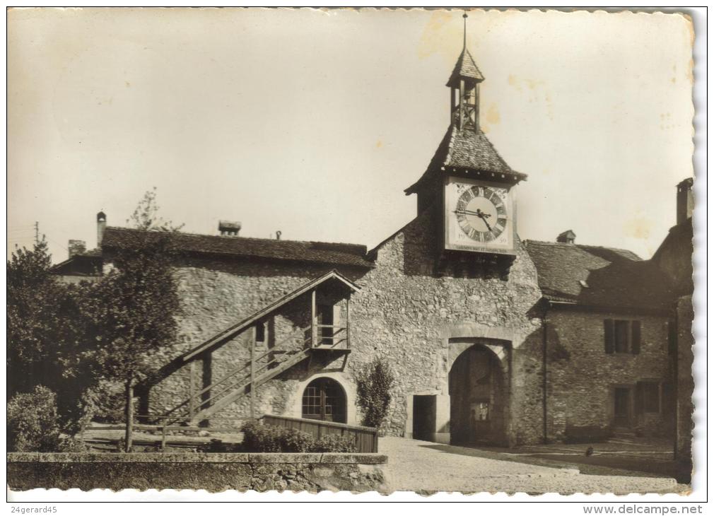 CPSM SAINT PREX (Suisse-Vaud) - Horloge Et Porte D'entrée - Saint-Prex