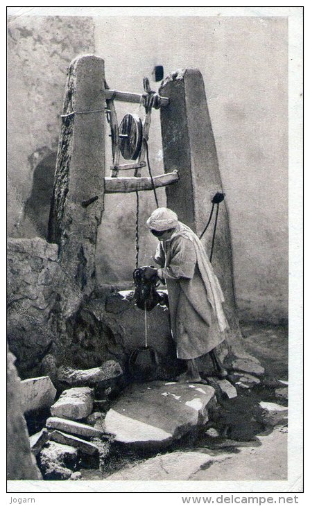 ALGERIE - M'ZAB - Gardaïa : Un Puits  (PLES) - Ghardaïa