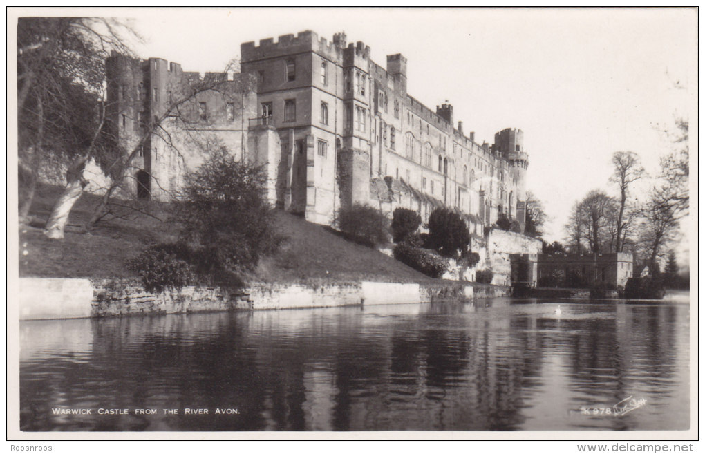 CP WARVWCK ANGLETERRE ENGLAND  CASTLE FROM THE RIVER AVON - Warwick