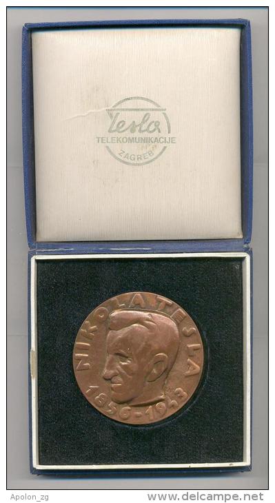 NIKOLA TESLA , Massive Signed Medal In Original Box, 82mm,20 Years Of Labour - Non Classés