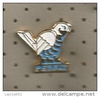 C12 Kayak Canu Pin PESK 82 Beograd Serbia  Yugoslavia - Canoë