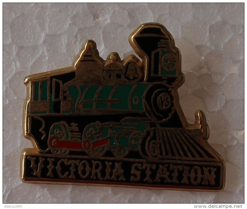 Pin´s Train Victoria Station.Top Qualité Zamak Ballard Combs La Ville - TGV