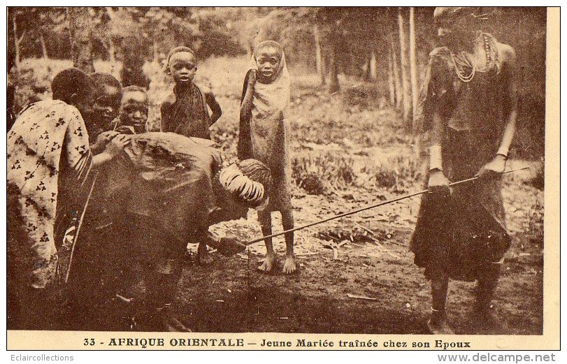 Afrique  Noire   Autres   Jeune Mariée Trainée Par Son époux   (non Voyagée) - Non Classés