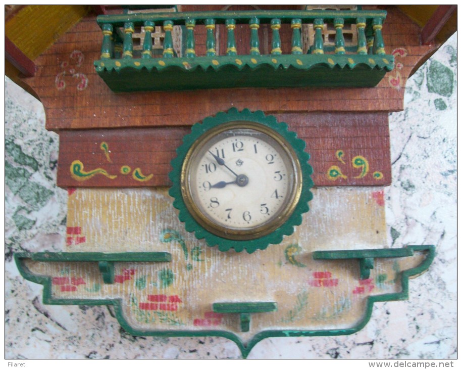 GERMAN WALL CLOCK-BLACK FOREST-?? MECHANIC,NO CUCKOO - Wanduhren