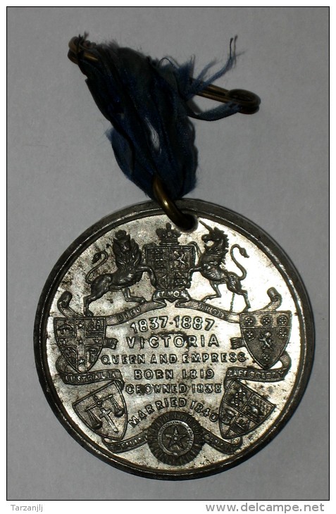 Médaille Commemorative Jubilee Victoria Impress 1837 1887 - Royaux/De Noblesse